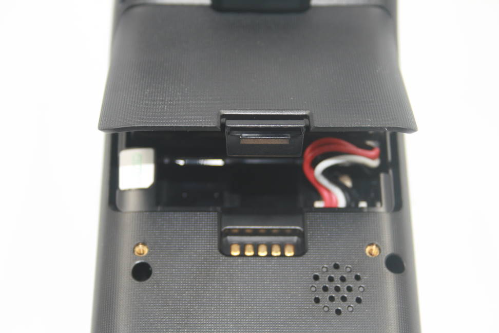 AMP8200 battery cover reinstallation